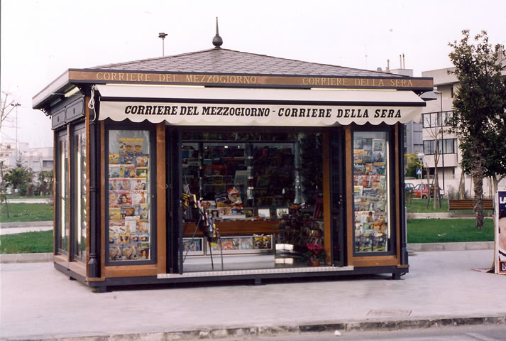 Vista frontale dell'edicola
